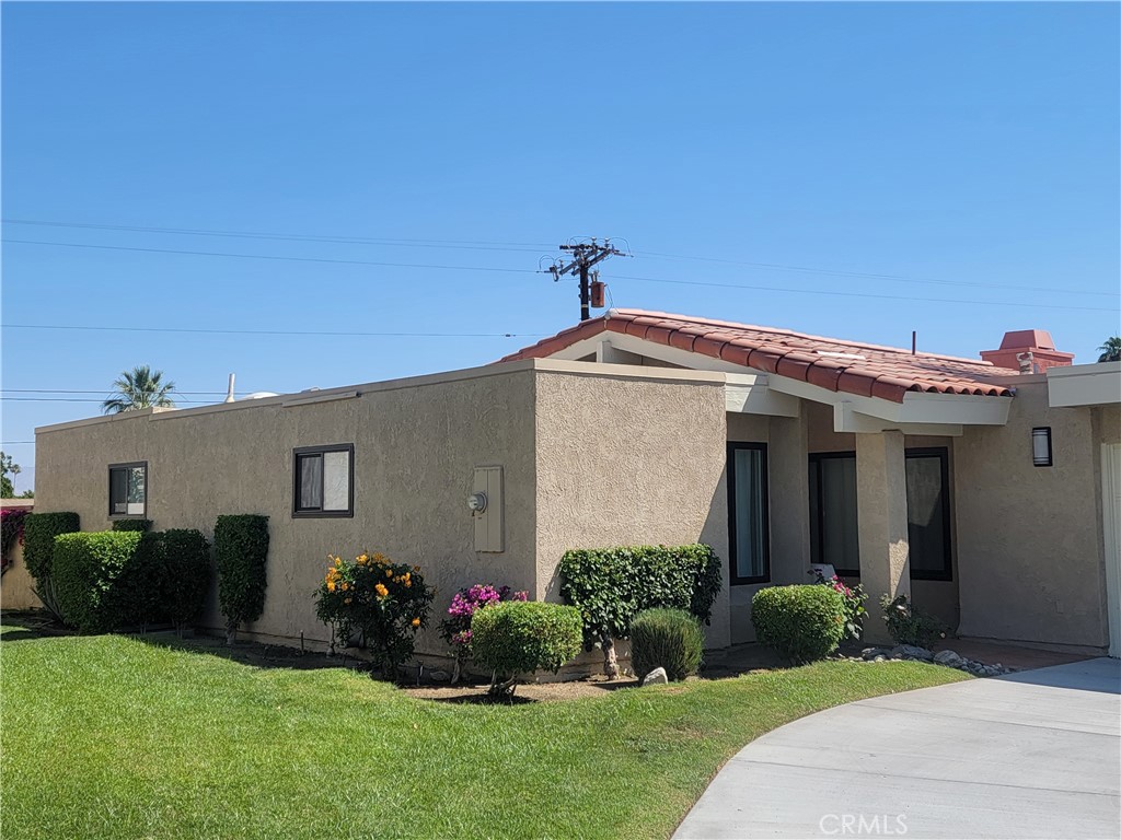 74192 Santa Rosa Circle Palm Desert, CA 92260 - Photo 3 of 37