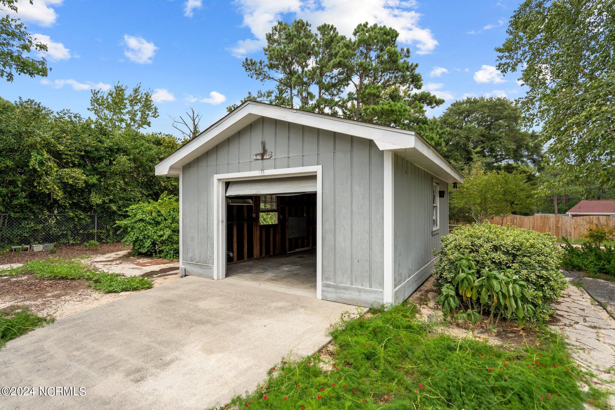 906 Arnold Road Wilmington, NC 28412 - Photo 25 of 32 16-web-or-mls-DSC09221