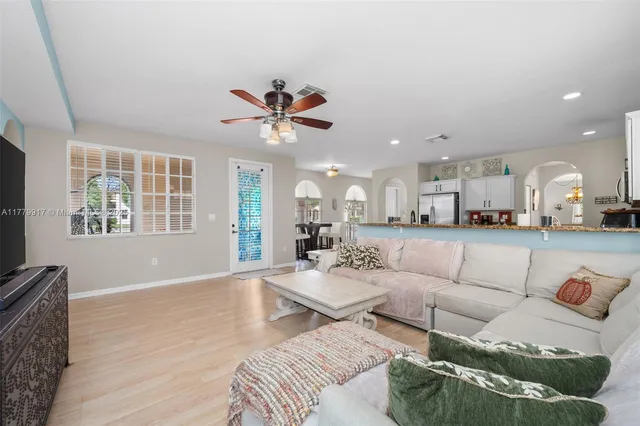 $592,000 | 13990 Southwest 274th Terrace, Homestead, FL 33032