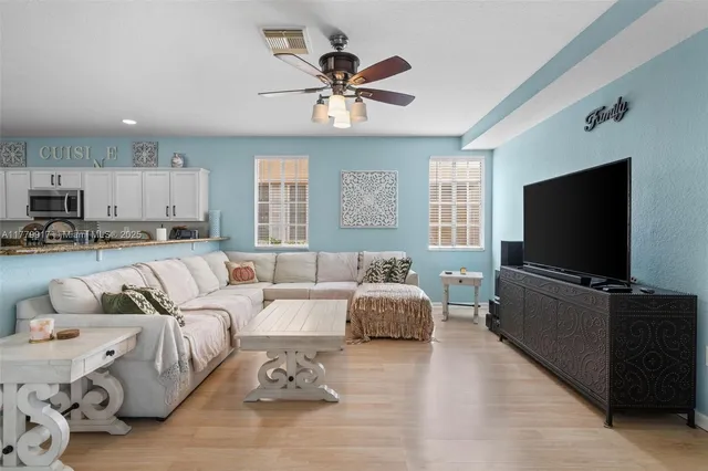 $592,000 | 13990 Southwest 274th Terrace, Homestead, FL 33032