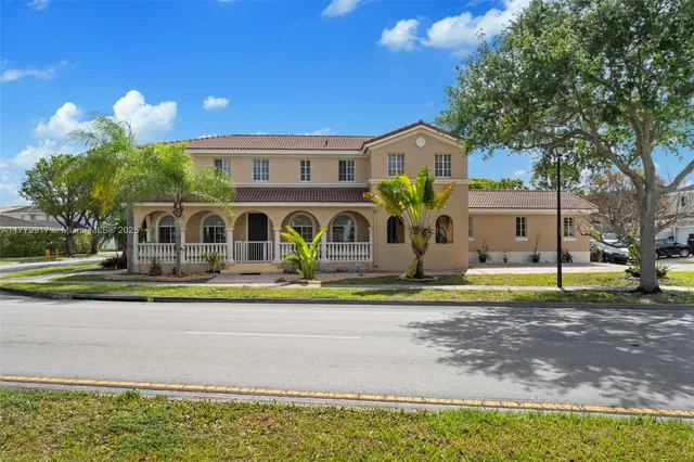 $592,000 | 13990 Southwest 274th Terrace, Homestead, FL 33032
