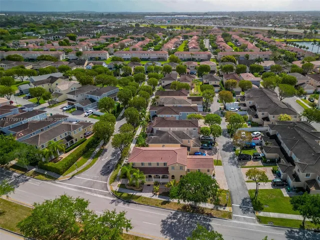 $592,000 | 13990 Southwest 274th Terrace, Homestead, FL 33032