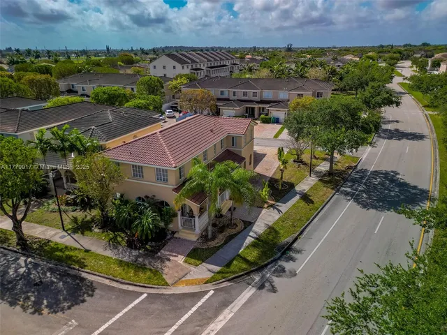 $592,000 | 13990 Southwest 274th Terrace, Homestead, FL 33032