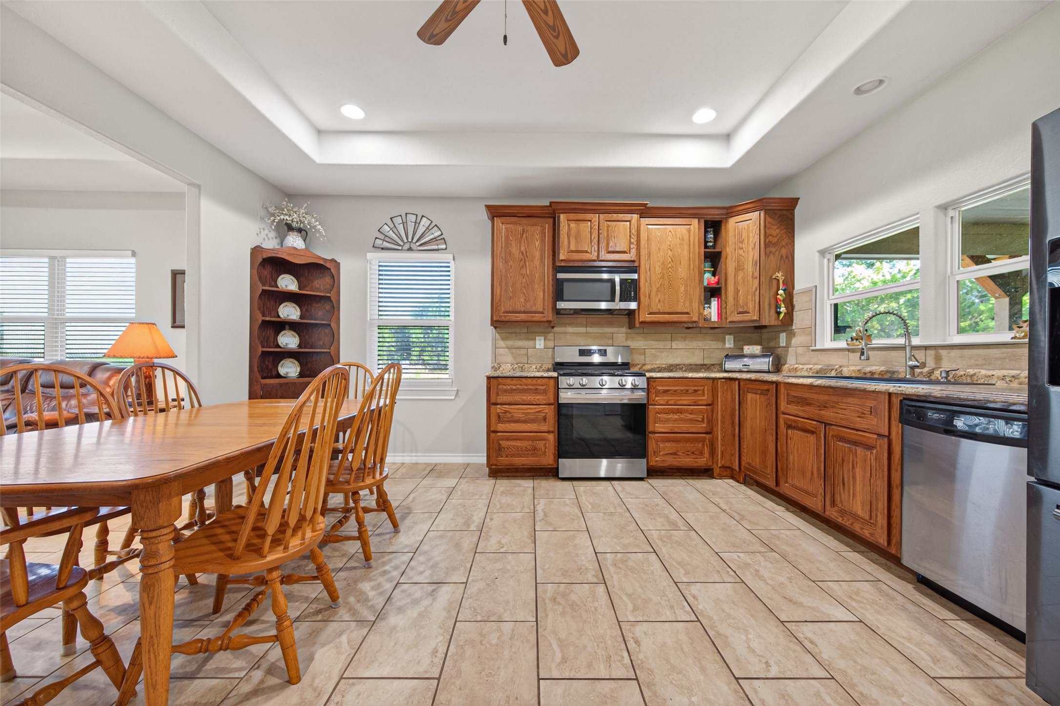 2240 Meyer Road Beasley, TX 77417 - Photo 11 of 29 Lots of space and light here