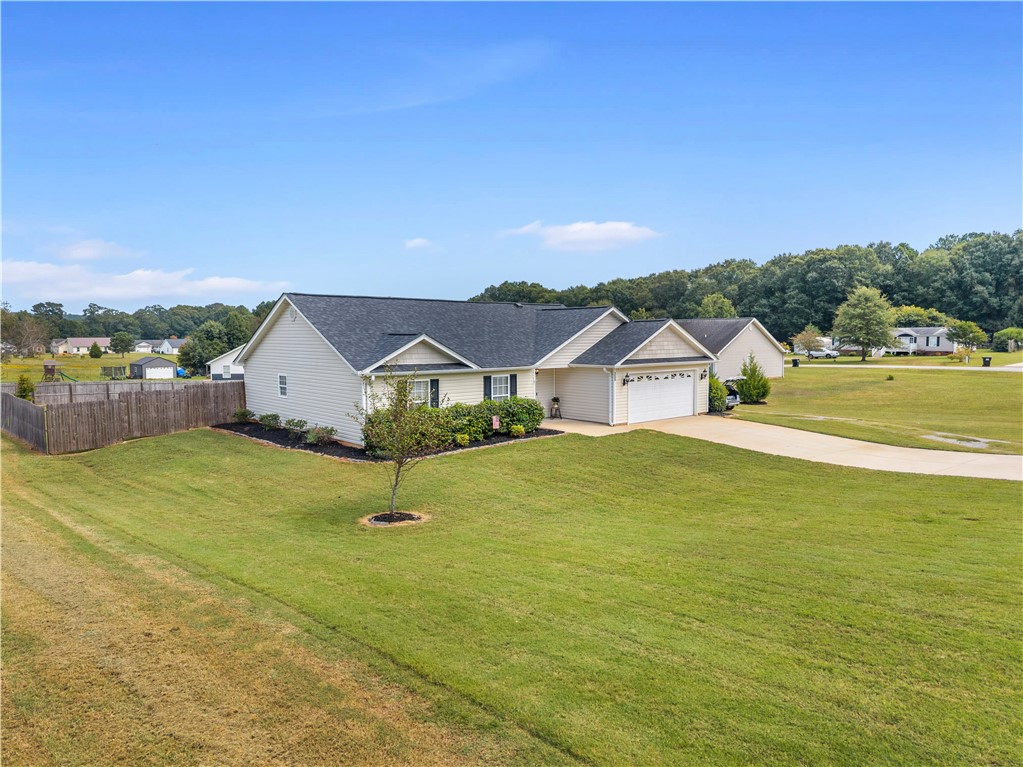 105 Wild Turkey Road Williamston, SC 29697 - Photo 2 of 34