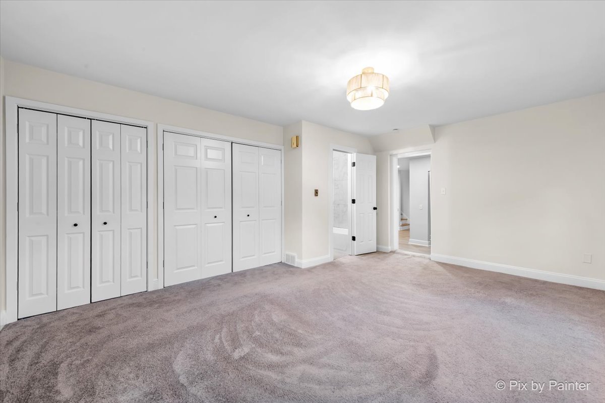 918 Delles Road Wheaton, IL 60189 - Photo 26 of 36 a view of an empty room with a window