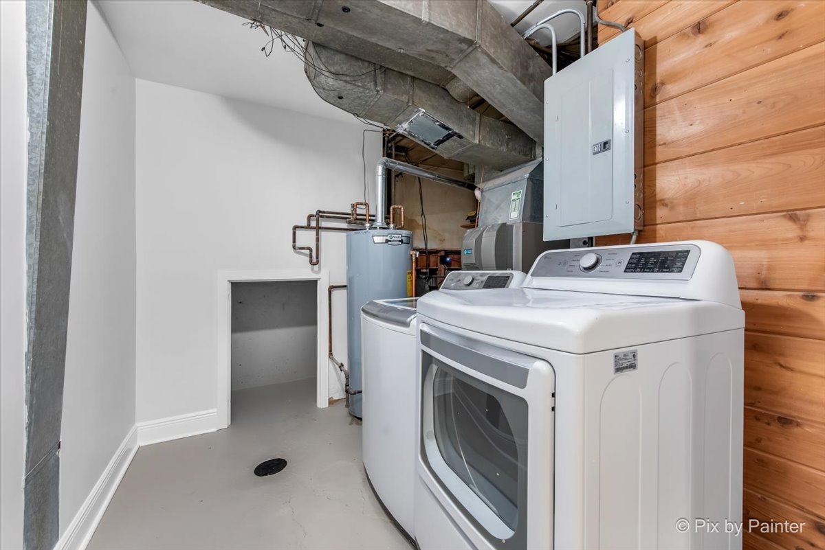918 Delles Road Wheaton, IL 60189 - Photo 27 of 36 a utility room with dryer and washer