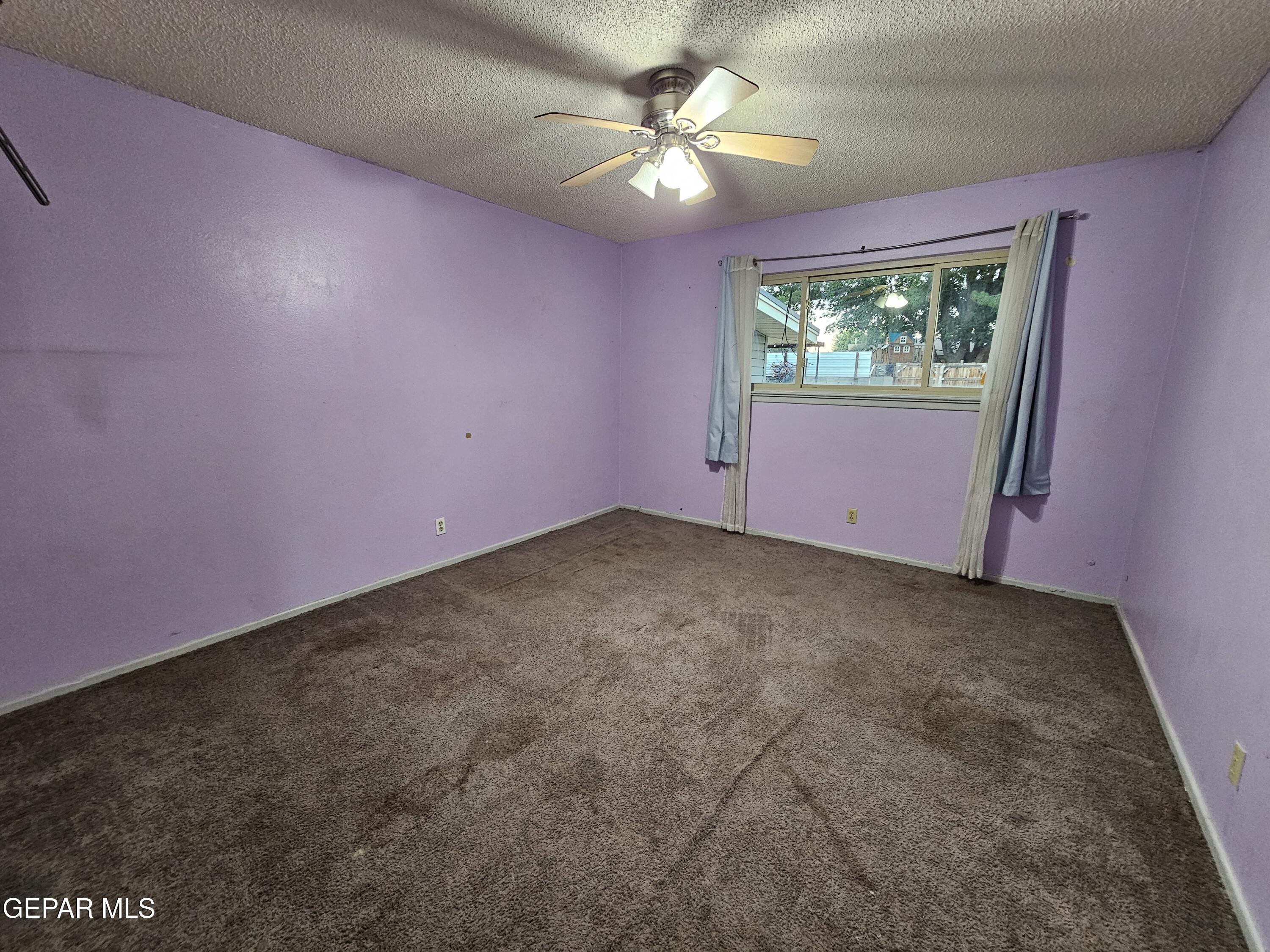 1400 San Andres Drive Las Cruces, NM 88007 - Photo 28 of 47 a view of an empty room with a window