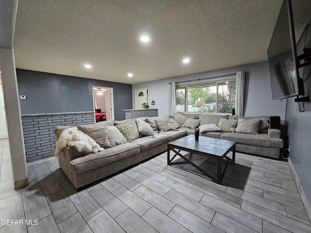 $325,000 | 1400 San Andres Drive, Las Cruces, NM 88007