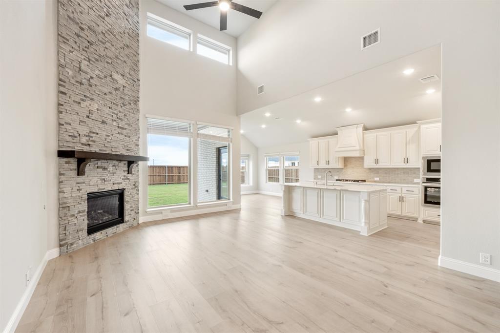 2712 Railway Street Forney, TX 75126 - Photo 11 of 34