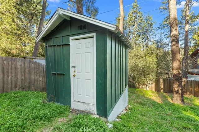 $375,000 | 53520 Country Club Drive, Idyllwild, CA 92549