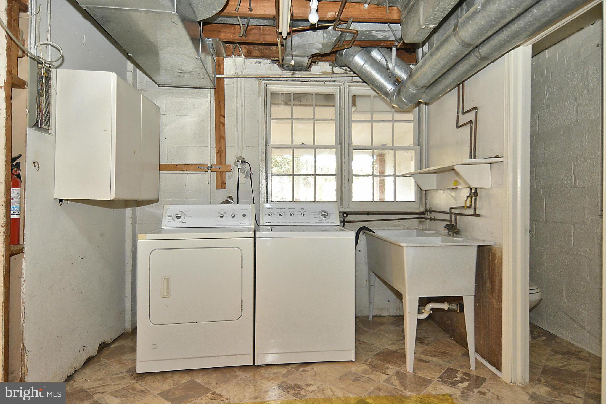 415 St Lawrence Drive Silver Spring, MD 20901 - Photo 23 of 30 Laundry Room