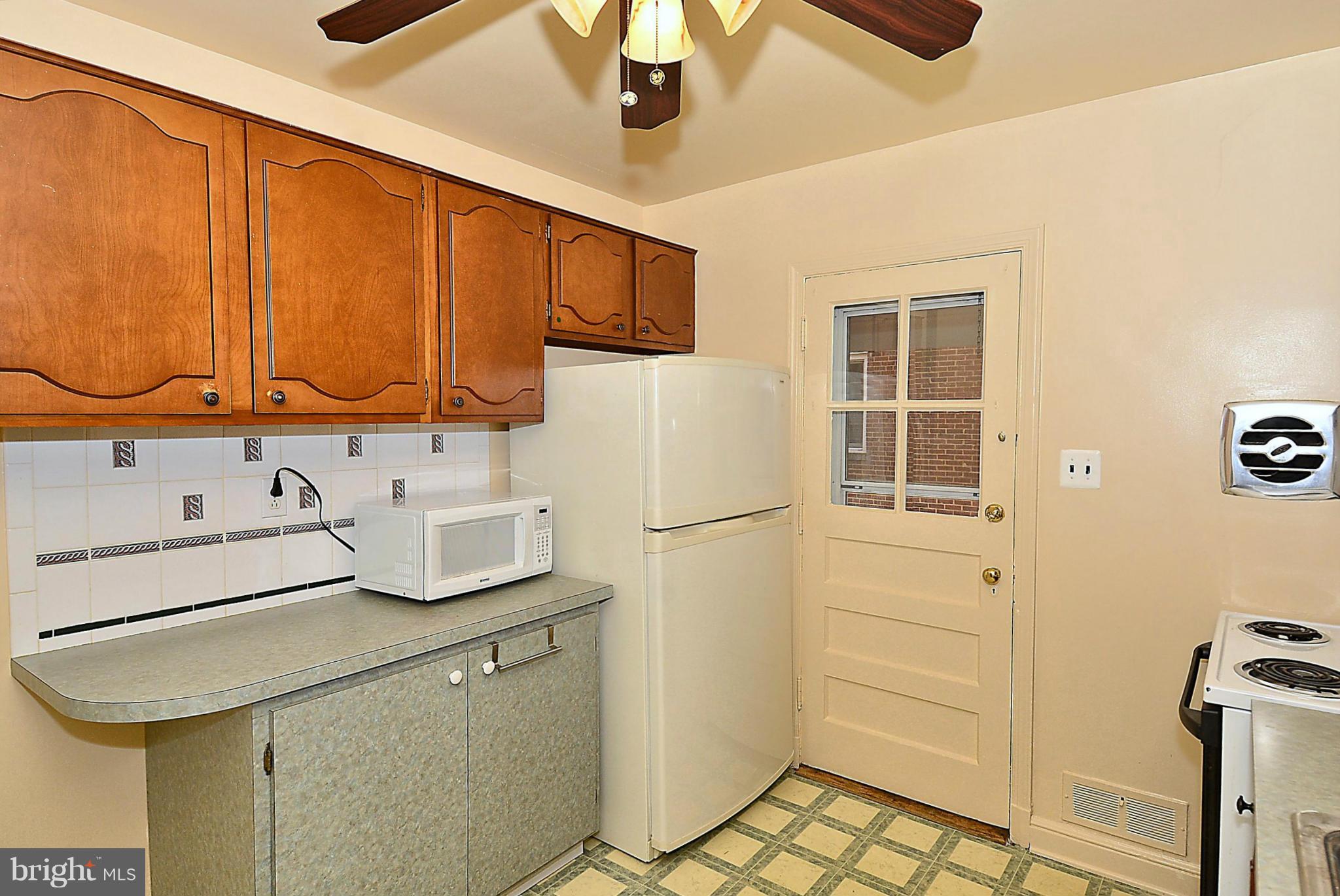 415 St Lawrence Drive Silver Spring, MD 20901 - Photo 10 of 30 Kitchen
