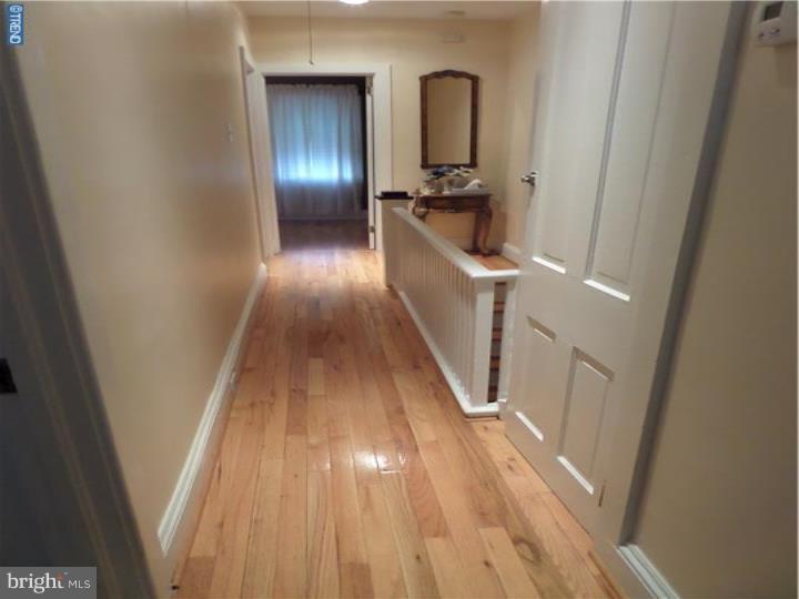 540 Roxborough Avenue Philadelphia, PA 19128 - Photo 18 of 25 Hallway