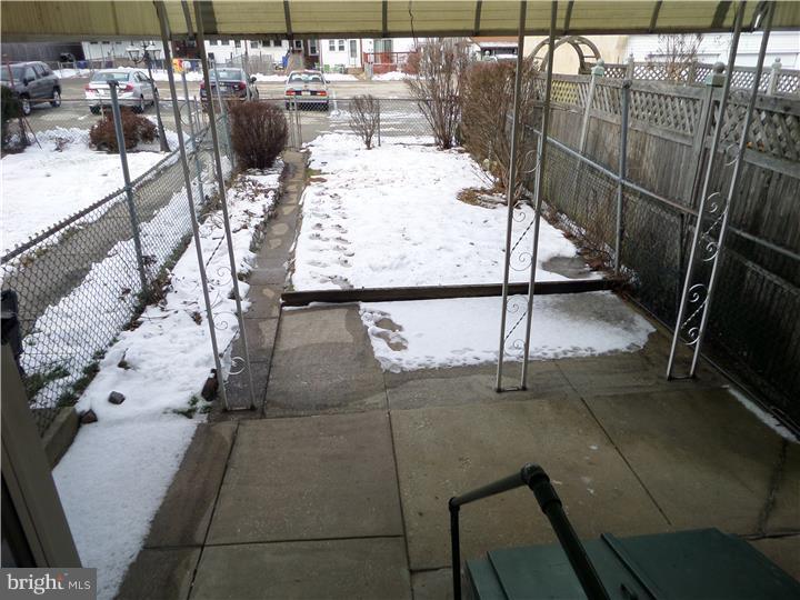 540 Roxborough Avenue Philadelphia, PA 19128 - Photo 23 of 25 Patio