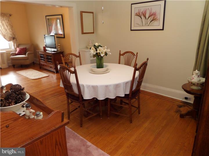 540 Roxborough Avenue Philadelphia, PA 19128 - Photo 5 of 25 Dining Room