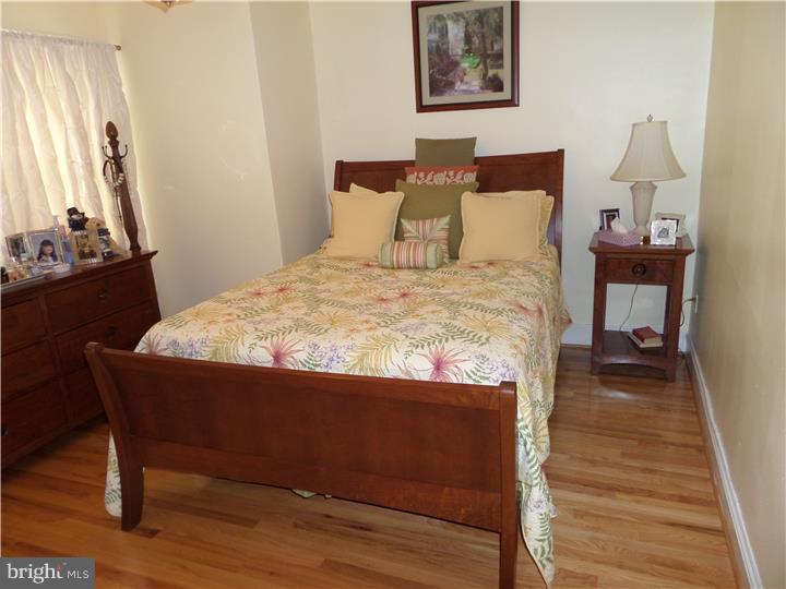 540 Roxborough Avenue Philadelphia, PA 19128 - Photo 9 of 25 Bedroom - Main