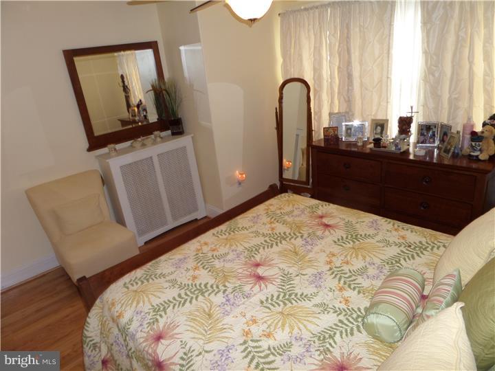 540 Roxborough Avenue Philadelphia, PA 19128 - Photo 10 of 25 Bedroom - Main