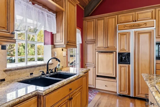 $949,000 | 28070 West Shore Road, Lake Arrowhead, CA 92352