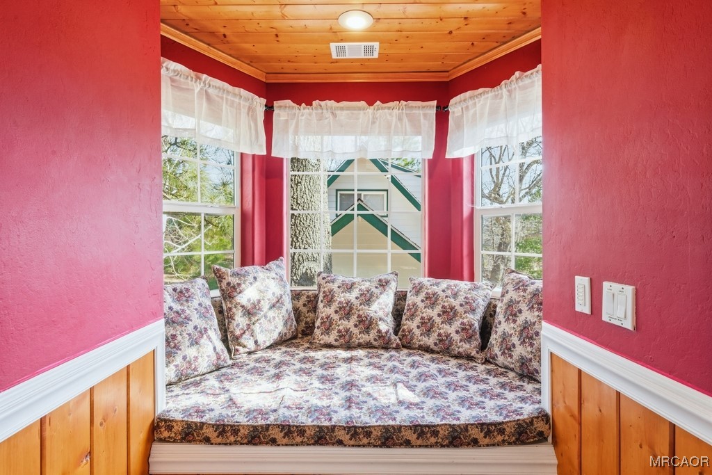 28070 West Shore Road Lake Arrowhead, CA 92352 - Photo 15 of 39