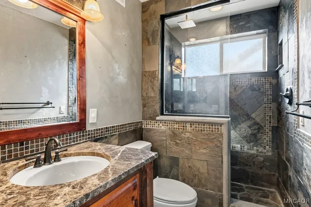 $949,000 | 28070 West Shore Road, Lake Arrowhead, CA 92352