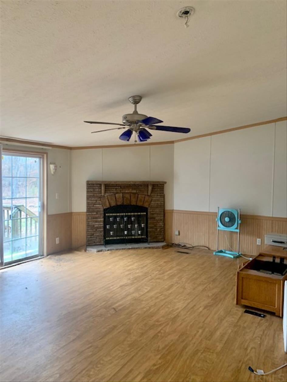 4366 McNeely Road Tennyson, IN 47637 - Photo 4 of 19 Gallery Image 4