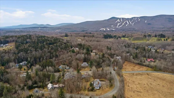 $789,000 | 15 Sawmill Village Way, West Dover, VT 05356