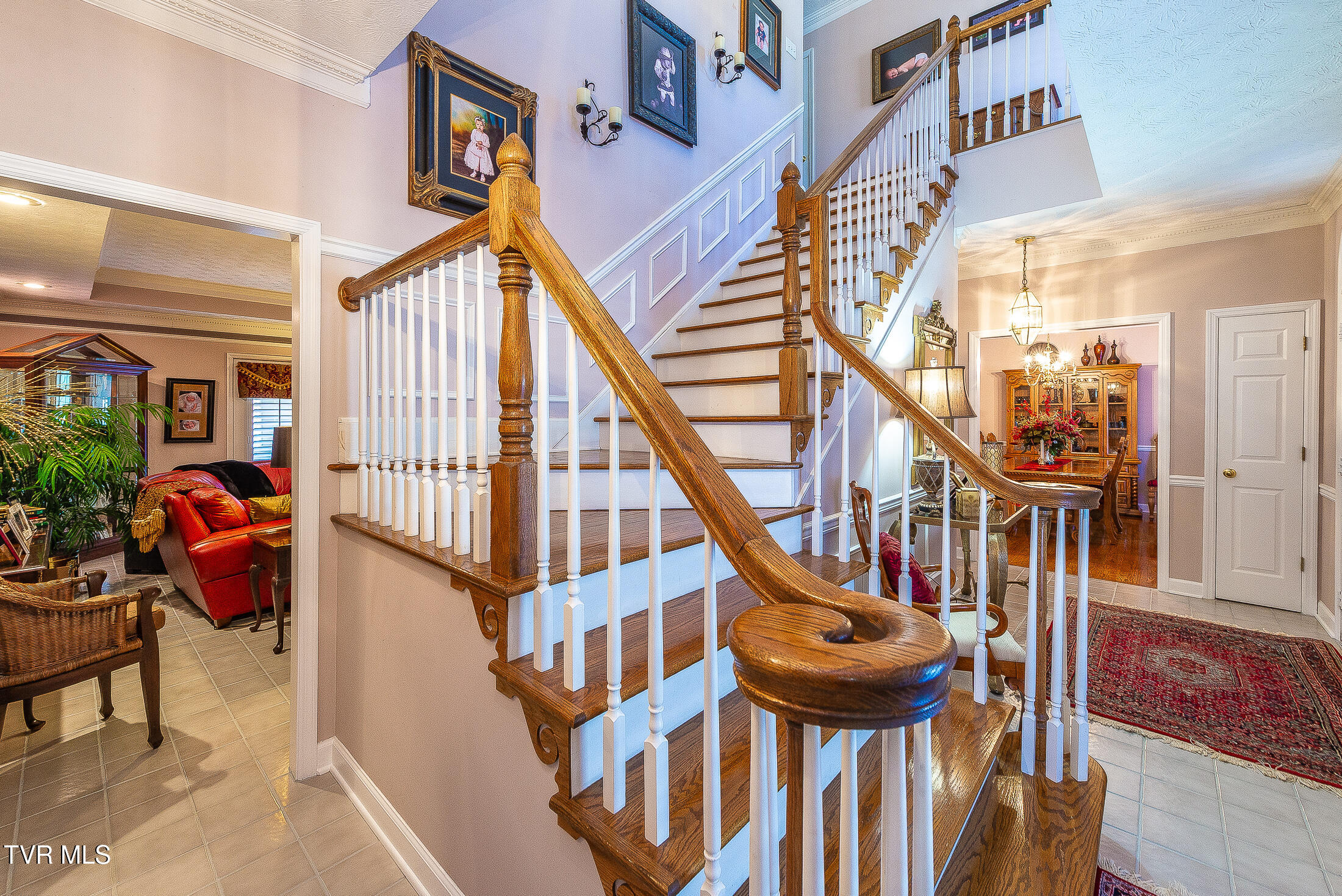 1091 Haynes Valley Road Gate City, VA 24251 - Photo 10 of 84 entry foyer steps