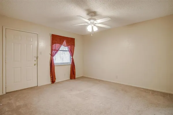 $1,450 | 6530 Fall Creek Highway, Unit 6532, Granbury, TX 76049
