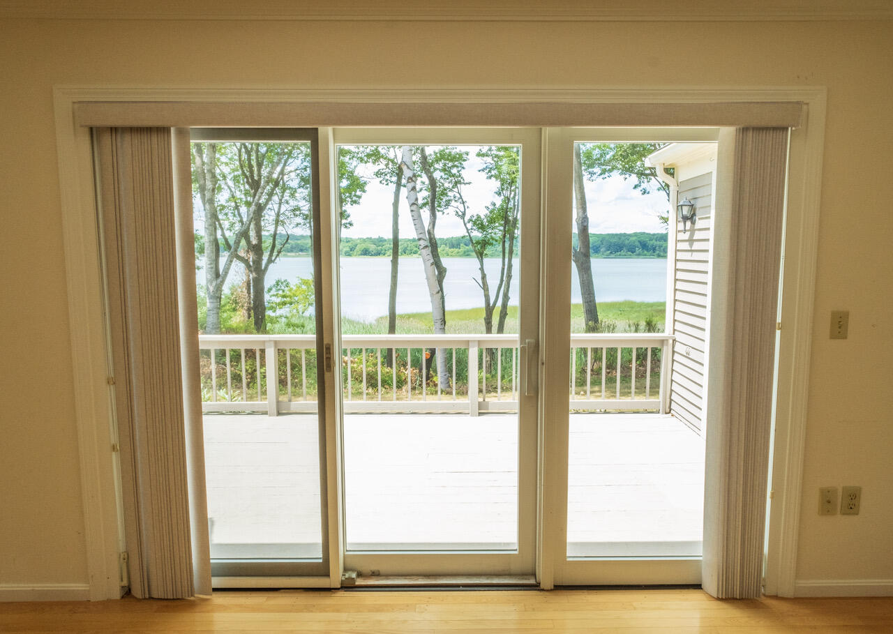 30 Foreside Common Road, Unit 30 Falmouth, ME 04105 - Photo 13 of 40 Living Room View