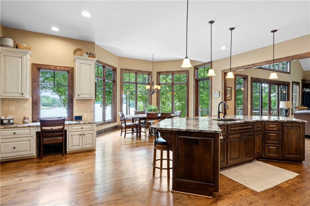 522 Palmer Way Sunset, SC 29685 - Photo 12 of 50 Kitchen