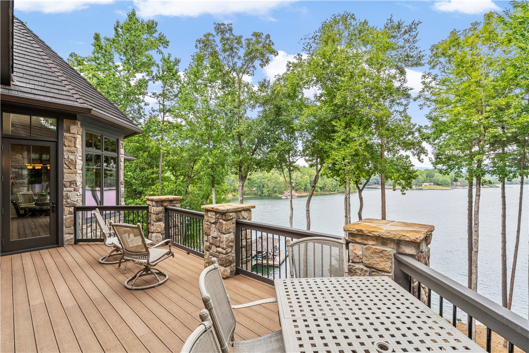 522 Palmer Way Sunset, SC 29685 - Photo 17 of 50 Open Air Deck