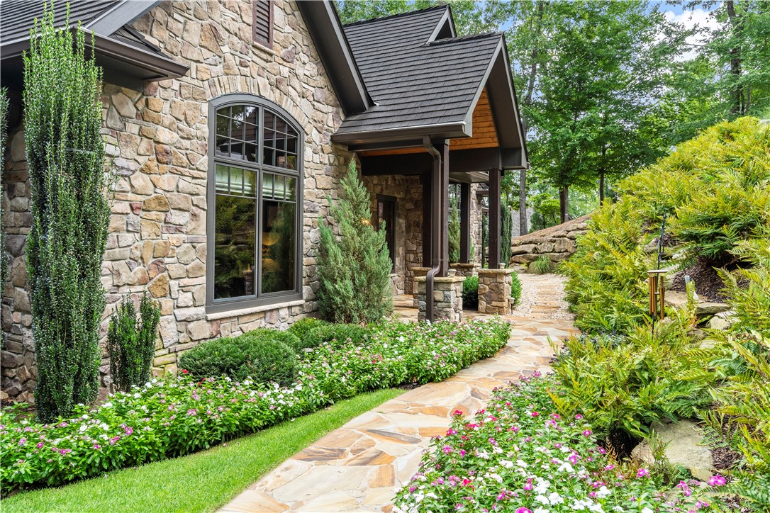 522 Palmer Way Sunset, SC 29685 - Photo 3 of 50 Front