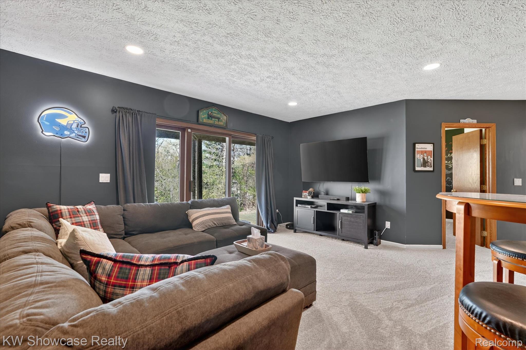 6626 Ridgeview Drive Clarkston, MI 48346 - Photo 25 of 35 This flex space family room offers more extra finished living space.