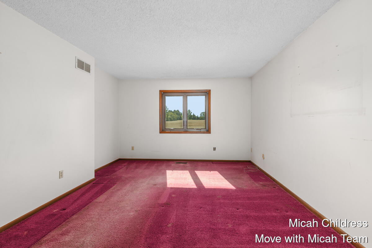2249 North Canal Road Eaton Rapids, MI 48827 - Photo 17 of 37 2249-N-Canal_015