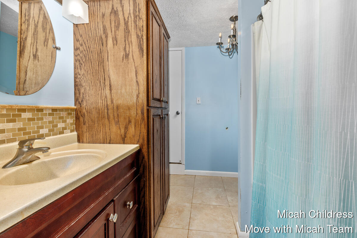 2249 North Canal Road Eaton Rapids, MI 48827 - Photo 22 of 37 2249-N-Canal_020