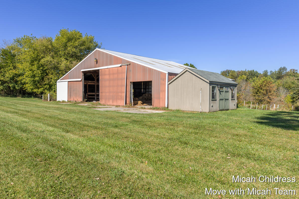 2249 North Canal Road Eaton Rapids, MI 48827 - Photo 28 of 37 2249-N-Canal_026