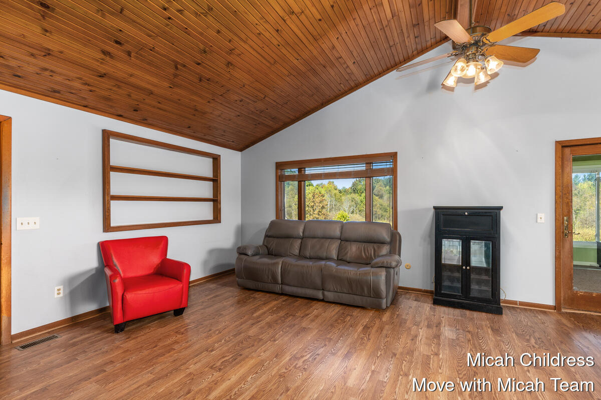 2249 North Canal Road Eaton Rapids, MI 48827 - Photo 7 of 37 2249-N-Canal_005