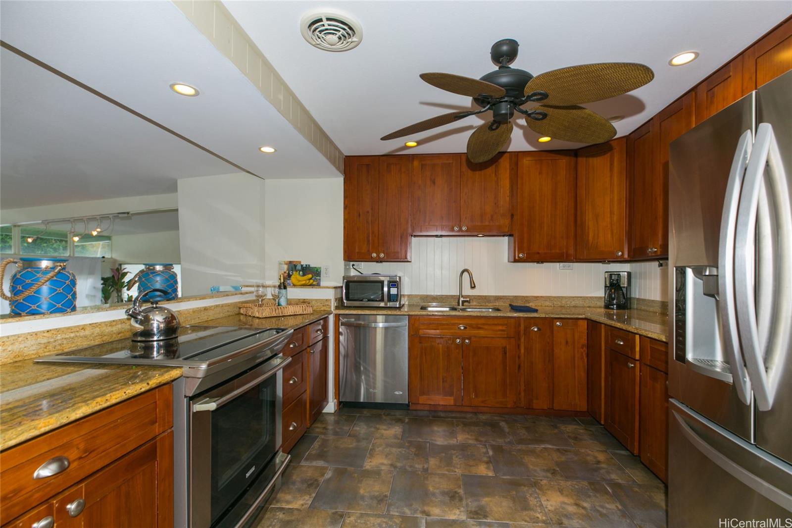307 Wanaao Road Kailua, HI 96734 - Photo 8 of 24 Gallery Image 8