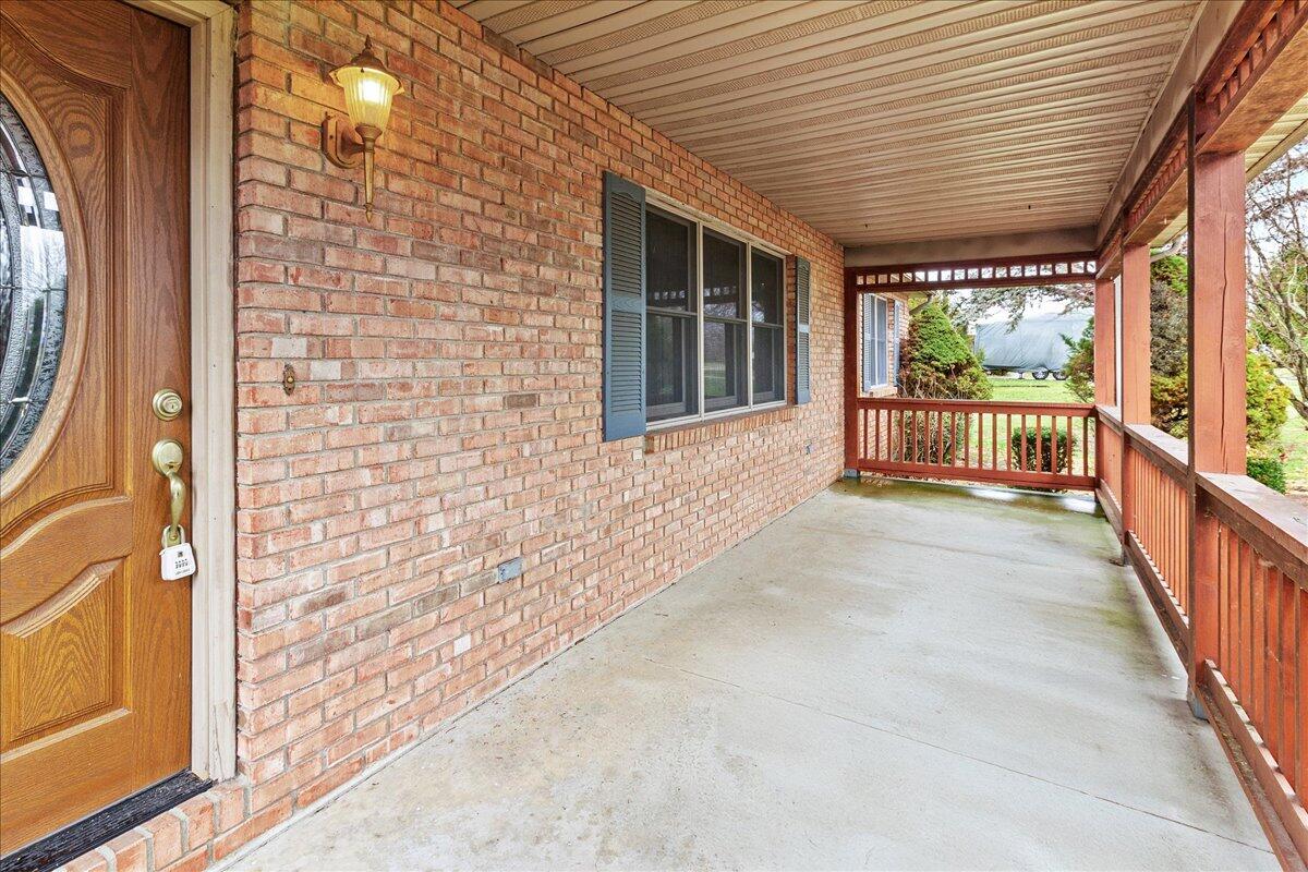 2294 Short Cut Road Urbana, OH 43078 - Photo 7 of 54 Gallery Image 7