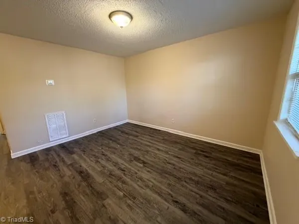 $875 | 220 Pitts Street, Unit C, Kernersville, NC 27284