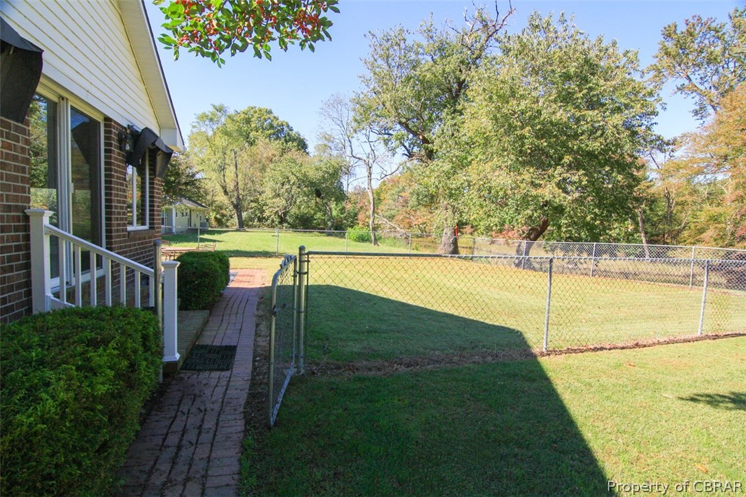 238 Navajo Road Kilmarnock, VA 22482 - Photo 7 of 24