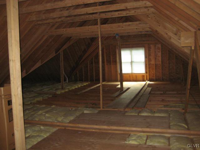 180 Kichline Road Hellertown, PA 18055 - Photo 9 of 11