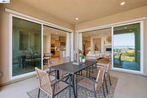 $2,599,000 | 5 Stirling Way, Hayward, CA 94542