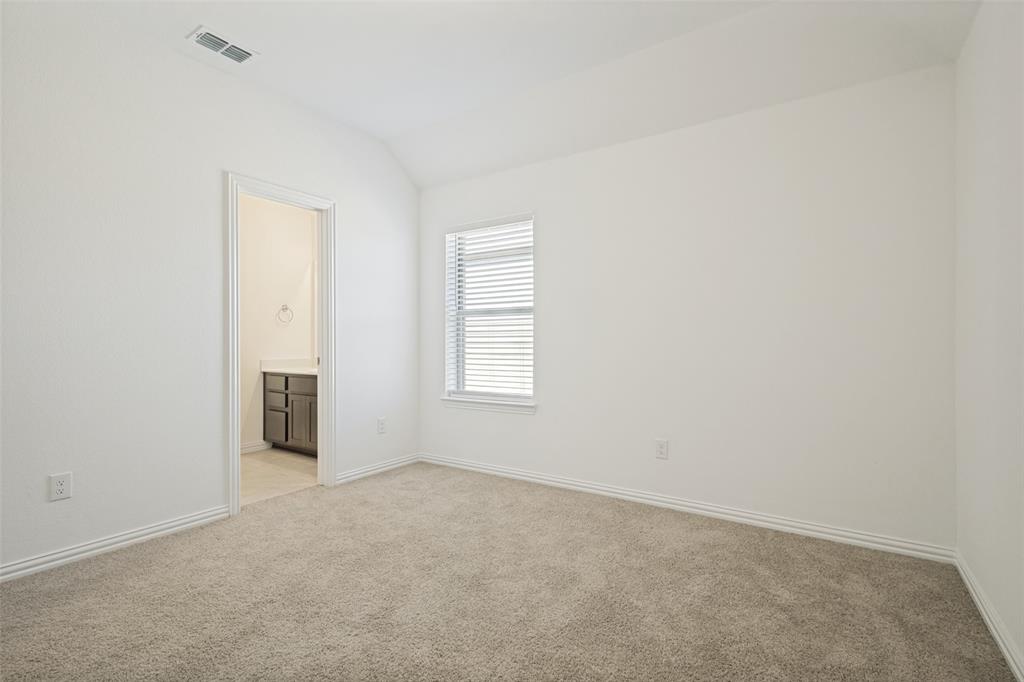 1448 Sun Gdn Way Justin, TX 76247 - Photo 13 of 15