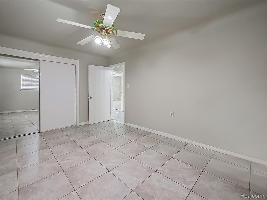 25323 Orchard Lake Road Farmington, MI 48336 - Photo 6 of 42