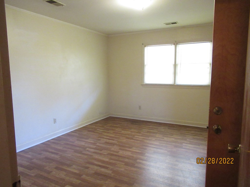 326 West Hampton Avenue, Unit 6 Sumter, SC 29150 - Photo 9 of 12