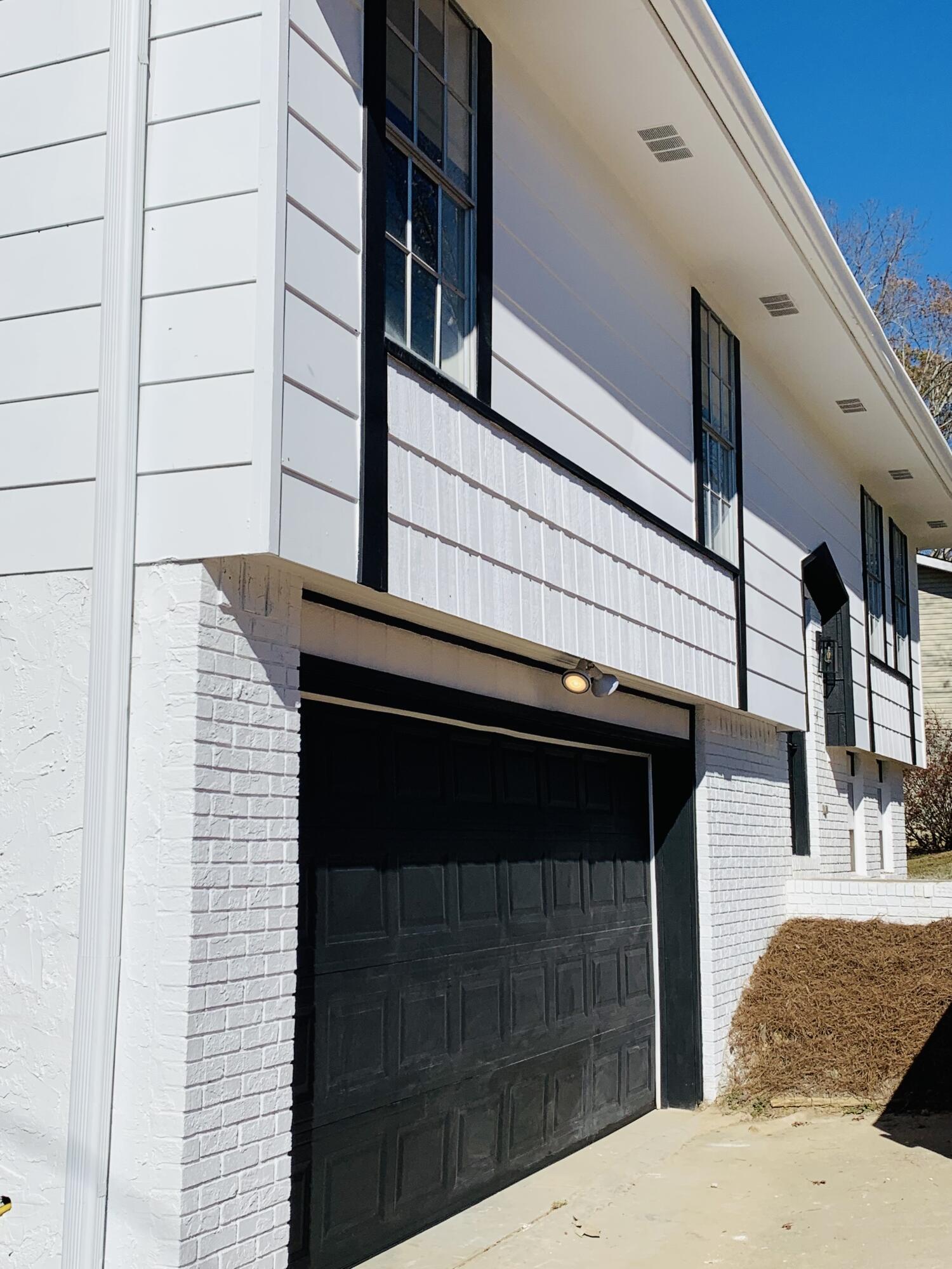 7133 Cane Hollow Road Hixson, TN 37343 - Photo 2 of 36 Front Garage