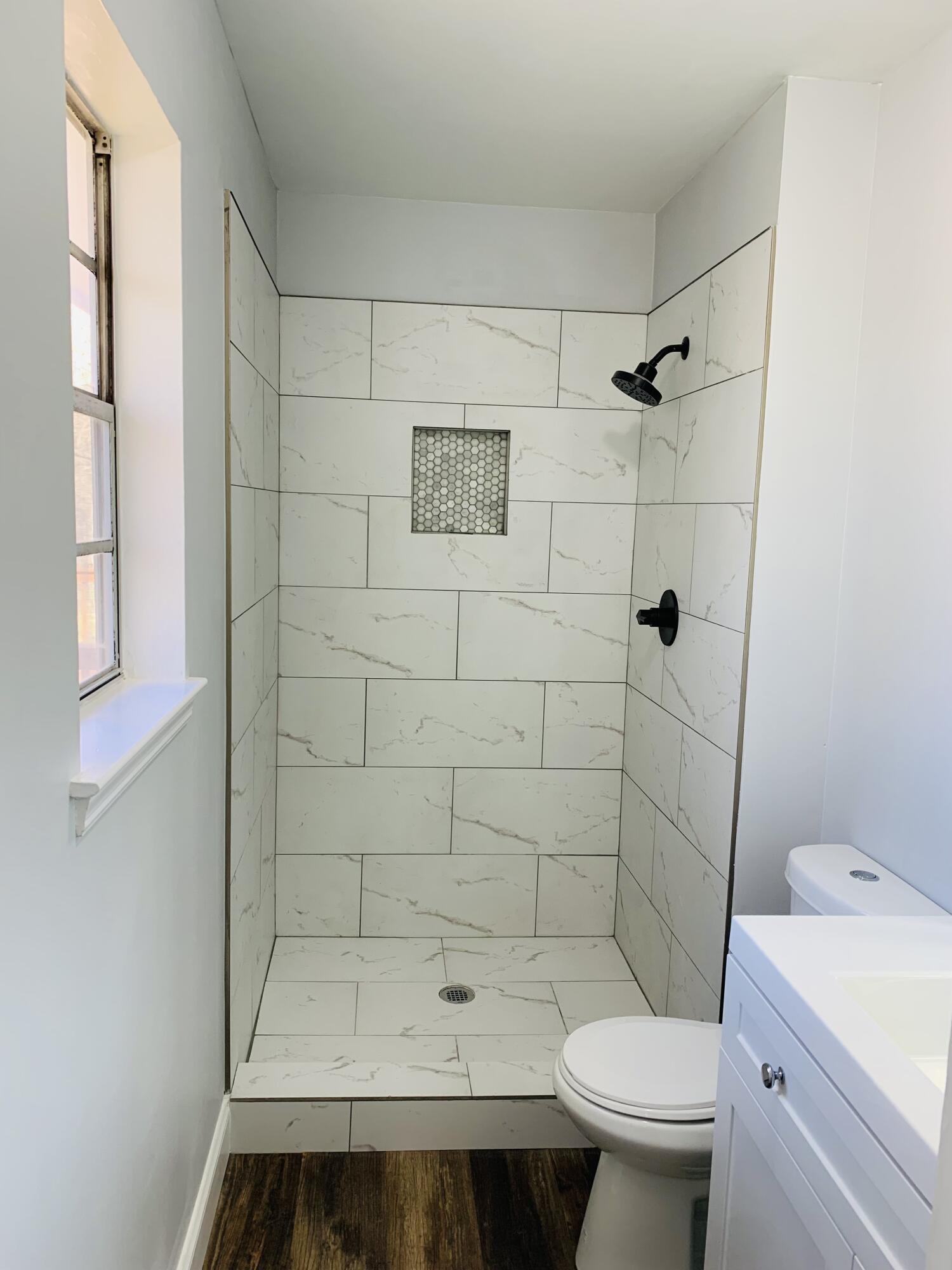 7133 Cane Hollow Road Hixson, TN 37343 - Photo 26 of 36 Master Bathroom