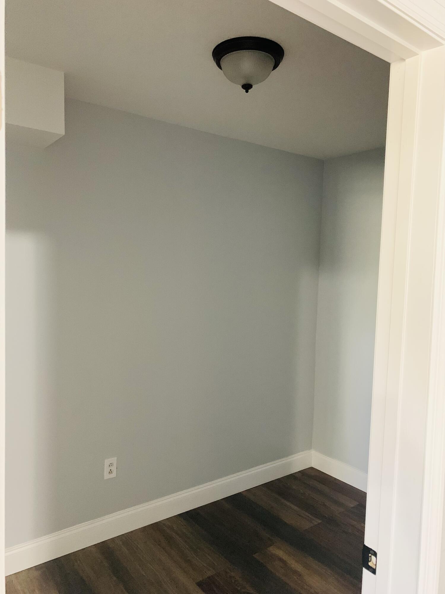 7133 Cane Hollow Road Hixson, TN 37343 - Photo 35 of 36 Basement Bedroom